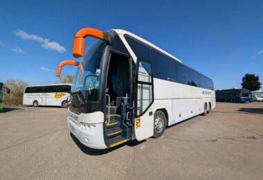 15 bed band bus exterior 1 2mb